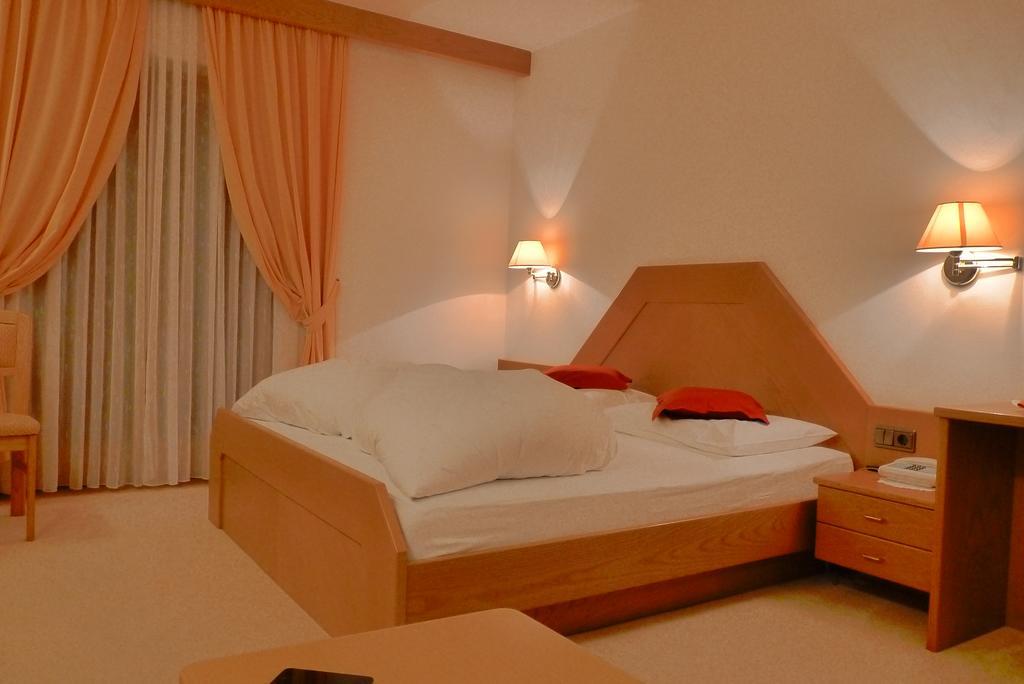 B&B Hotel Mair Am Turm Tirolo Extérieur photo